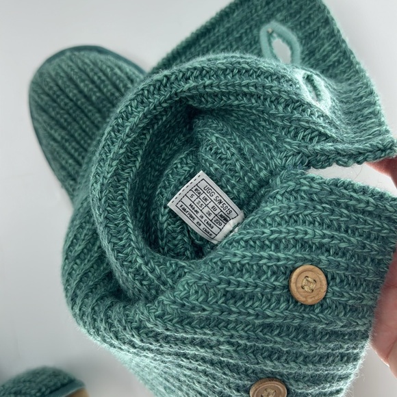 UGG Women’s Classic Cardy Knit Green Boots Size 5 - Picture 11 of 17